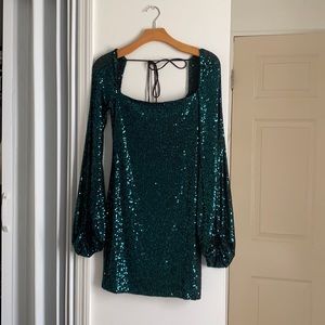 Beautiful dress for Christmas! I used one time